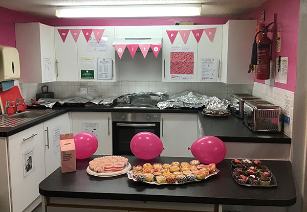 kitchen-on-wear-something-pink-day